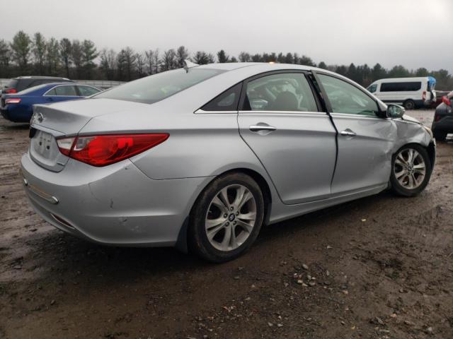 Photo 3 from auction – 2011 HYUNDAI SONATA SE with VIN 5NPEC4AC5BH221810