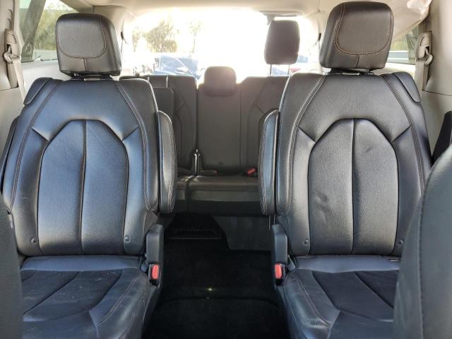 Photo 10 from auction – 2017 CHRYSLER PACIFICA T with VIN 2C4RC1BG1HR527447