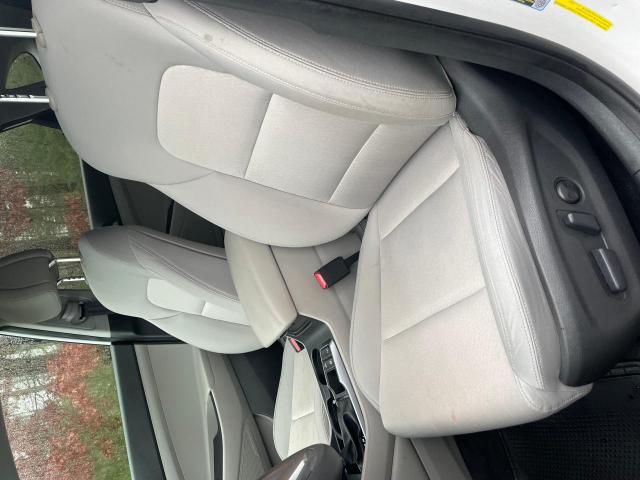 Photo 9 from auction – 2017 HYUNDAI TUCSON LIM with VIN KM8J3CA44HU506803
