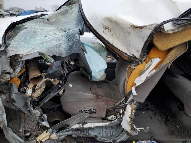 Photo 7 from auction – 2004 TOYOTA SEQUOIA SR with VIN 5TDBT44A64S212186