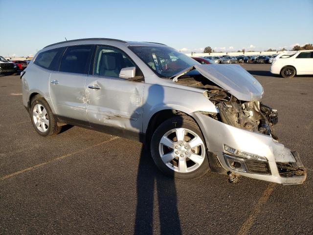 Photo 4 from auction – 2017 CHEVROLET TRAVERSE L with VIN 1GNKRGKD2HJ134125