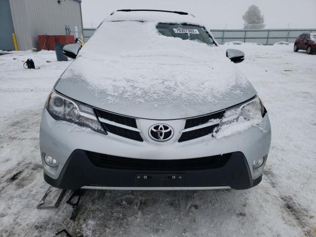 Photo 5 from auction – 2015 TOYOTA RAV4 XLE with VIN JTMRFREVXFD158703