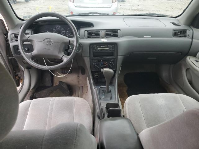 Photo 8 from auction – 1998 TOYOTA CAMRY CE with VIN 4T1BG22K3WU304645