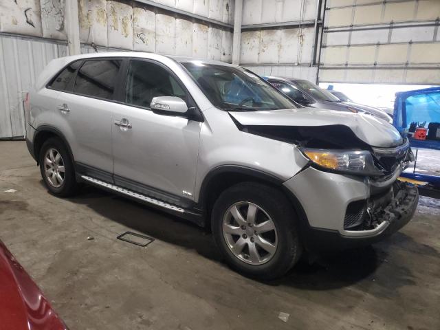 Photo 4 from auction – 2013 KIA SORENTO LX with VIN 5XYKTDA60DG334118