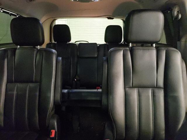 Photo 10 from auction – 2012 CHRYSLER TOWN & COU with VIN 2C4RC1CG7CR227449