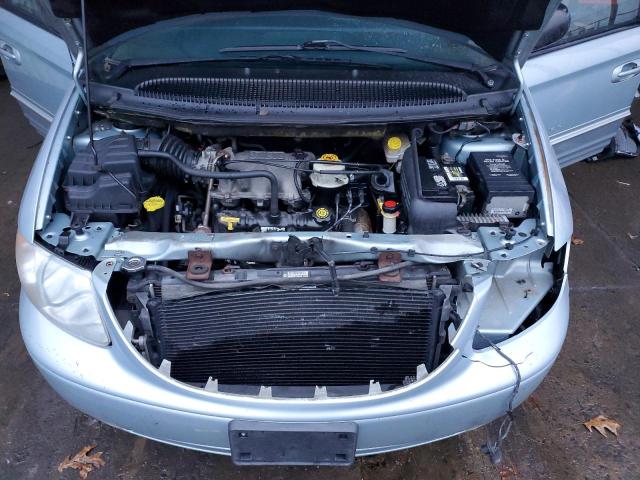 Photo 12 from auction – 2001 CHRYSLER TOWN & COU with VIN 2C8GP64L21R208663