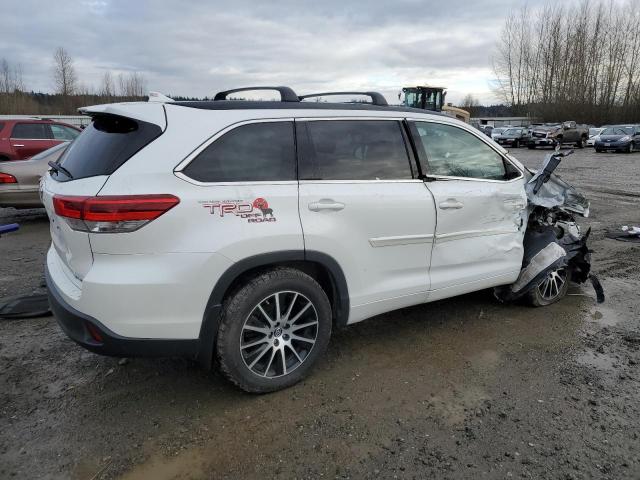 Photo 3 from auction – 2018 TOYOTA HIGHLANDER with VIN 5TDJZRFH8JS898955