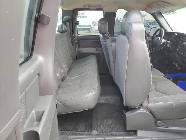 Photo 10 from auction – 2005 CHEVROLET SILVERADO with VIN 1GBHC29U45E316043
