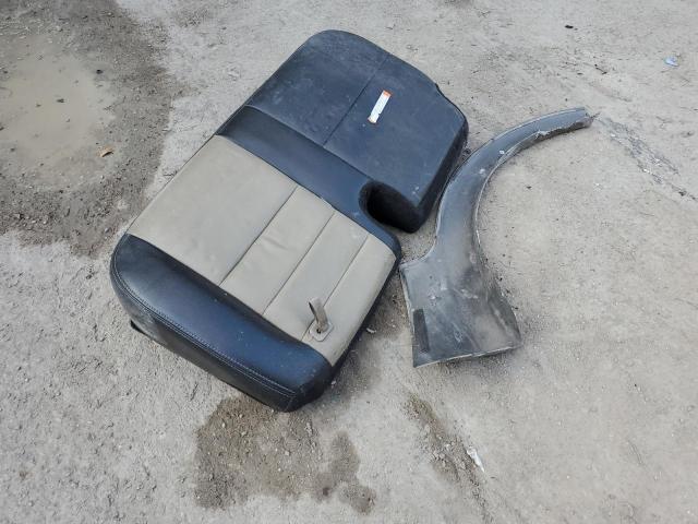 Photo 13 from auction – 2005 FORD EXCURSION with VIN 1FMSU45P45ED02861