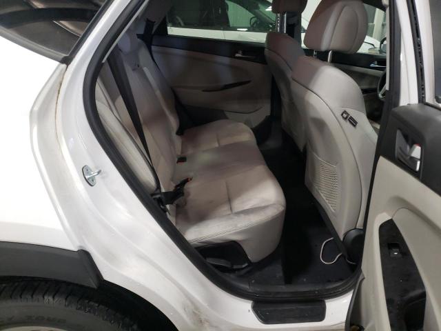 Photo 11 from auction – 2017 HYUNDAI TUCSON SE with VIN KM8J23A45HU408737