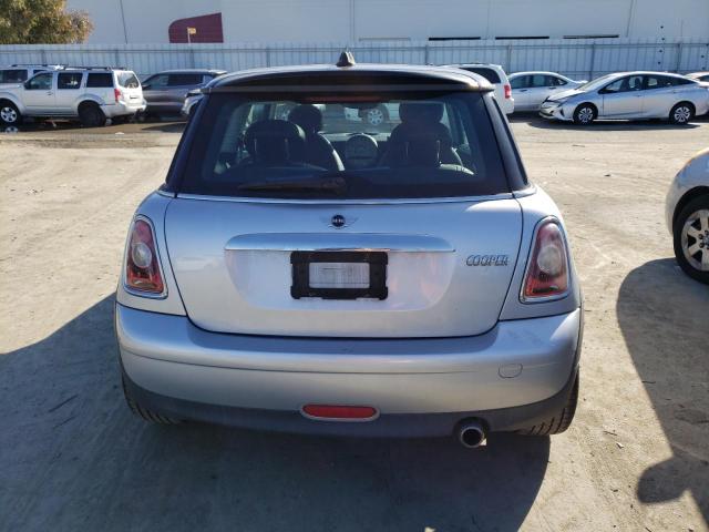 Photo 6 from auction – 2007 MINI COOPER with VIN WMWMF33517TT56889