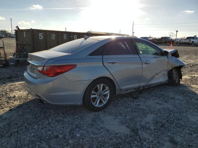 Photo 3 from auction – 2011 HYUNDAI SONATA SE with VIN 5NPEC4AB1BH250020