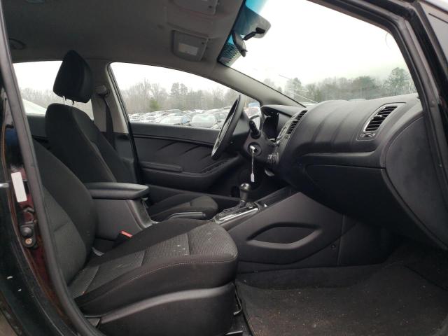 Photo 5 from auction – 2017 KIA FORTE LX with VIN 3KPFK4A74HE102122