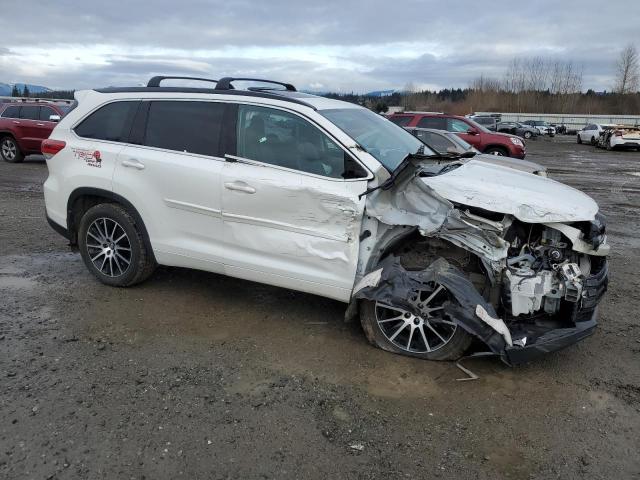 Photo 4 from auction – 2018 TOYOTA HIGHLANDER with VIN 5TDJZRFH8JS898955