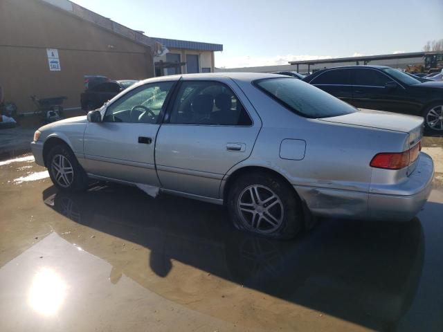 Photo 2 from auction – 2000 TOYOTA CAMRY CE with VIN JT2BG22K0Y0436074