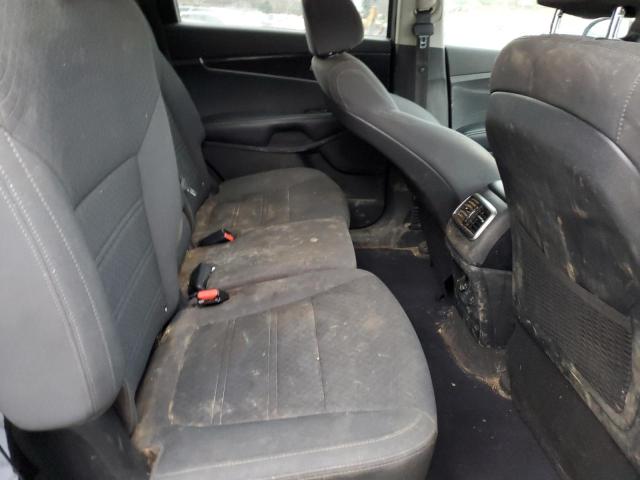 Photo 11 from auction – 2018 KIA SORENTO LX with VIN 5XYPGDA56JG366469