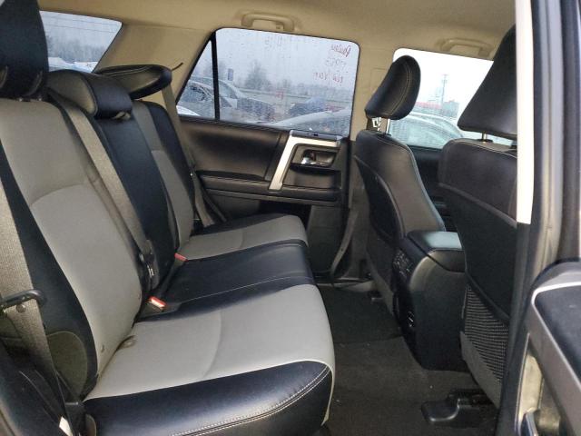 Photo 11 from auction – 2017 TOYOTA 4RUNNER SR with VIN JTEBU5JRXH5417403