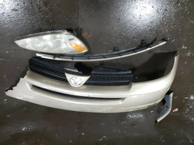 Photo 13 from auction – 2005 TOYOTA SIENNA CE with VIN 5TDZA23C55S295185