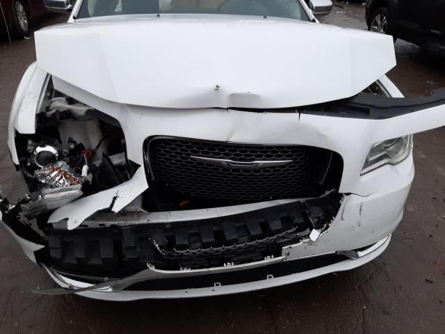 Photo 9 from auction – 2016 CHRYSLER 300C with VIN 2C3CCAEG5GH282243
