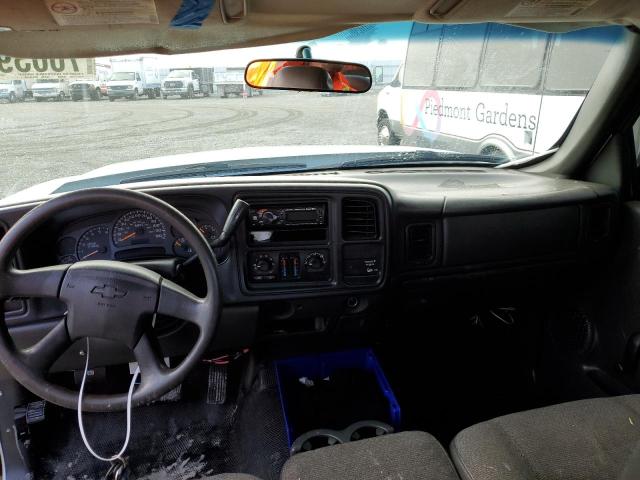Photo 8 from auction – 2005 CHEVROLET SILVERADO with VIN 1GBHC29U45E316043