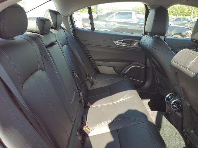 Photo 10 from auction – 2019 ALFA ROMEO GIULIA with VIN ZARFAMAN0K7611641