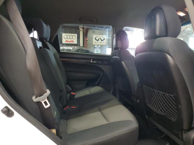 Photo 11 from auction – 2013 KIA SORENTO LX with VIN 5XYKTDA61DG365071