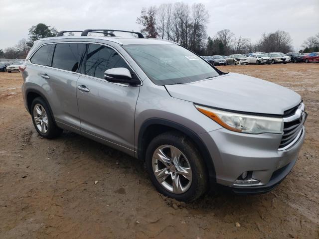 Photo 4 from auction – 2015 TOYOTA HIGHLANDER with VIN 5TDYKRFH6FS108742