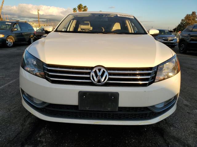 Photo 5 from auction – 2015 VOLKSWAGEN PASSAT S with VIN 1VWAT7A33FC094134