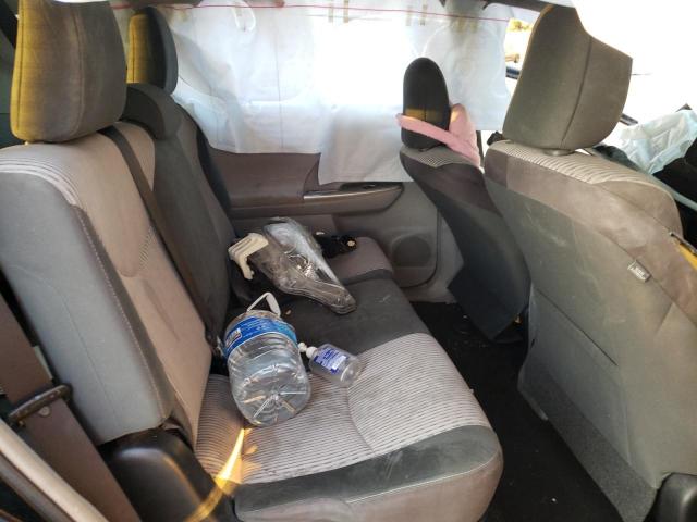 Photo 10 from auction – 2017 TOYOTA PRIUS V with VIN JTDZN3EU9HJ072651