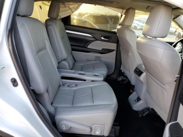 Photo 11 from auction – 2017 TOYOTA HIGHLANDER with VIN 5TDKZRFH1HS512861