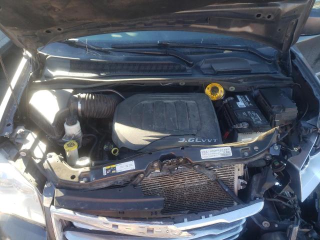 Photo 12 from auction – 2016 CHRYSLER TOWN & COU with VIN 2C4RC1BG9GR118644