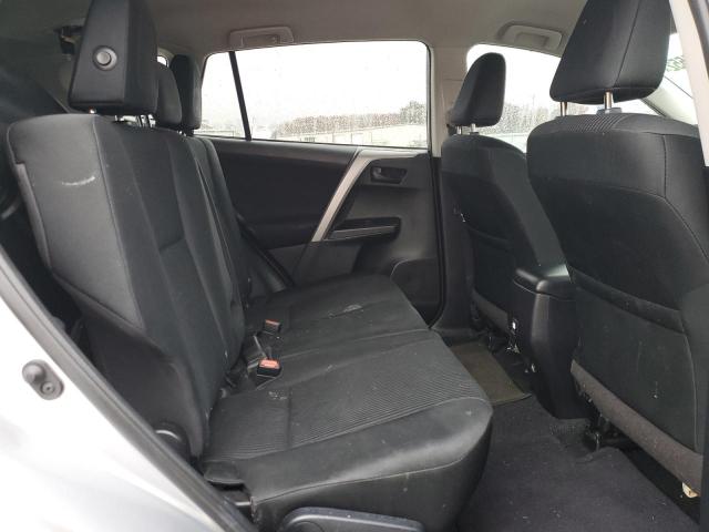Photo 11 from auction – 2018 TOYOTA RAV4 LE with VIN 2T3ZFREV6JW518433