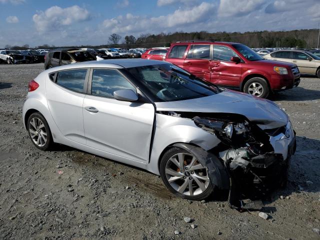 Photo 4 from auction – 2017 HYUNDAI VELOSTER with VIN KMHTC6AD3HU306649