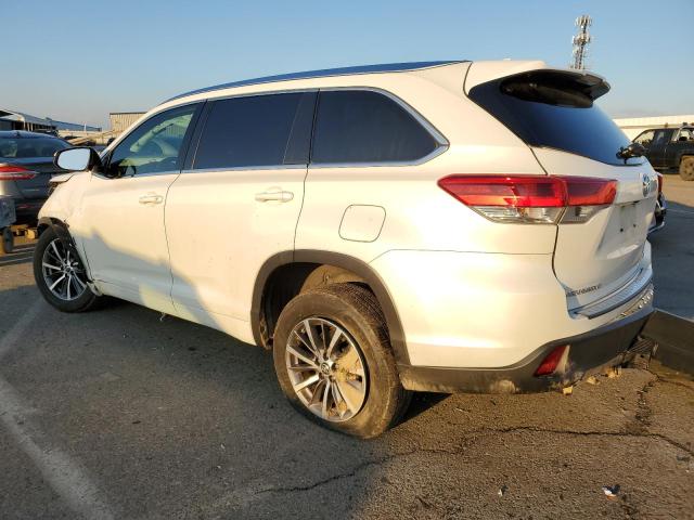 Photo 2 from auction – 2017 TOYOTA HIGHLANDER with VIN 5TDKZRFH1HS512861