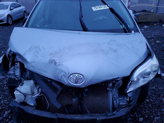 Photo 11 from auction – 2011 TOYOTA SIENNA with VIN 5TDZK3DC8BS079621