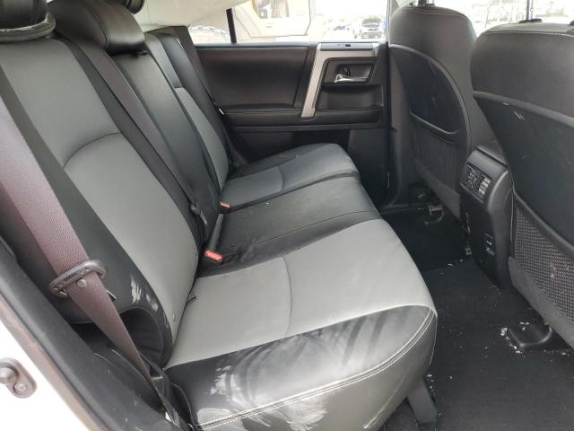 Photo 11 from auction – 2016 TOYOTA 4RUNNER SR with VIN JTEZU5JR6G5117306