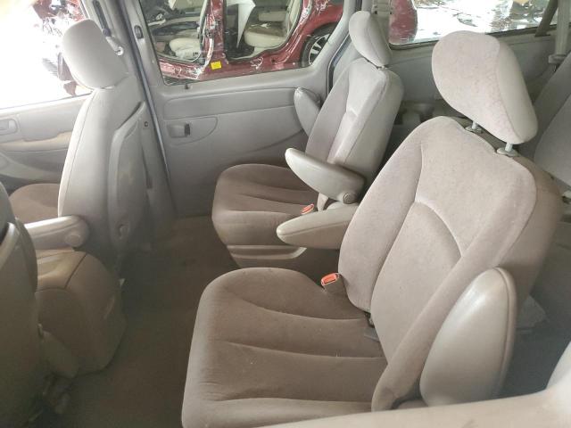 Photo 11 from auction – 2002 CHRYSLER TOWN & COU with VIN 2C8GP44352R569956