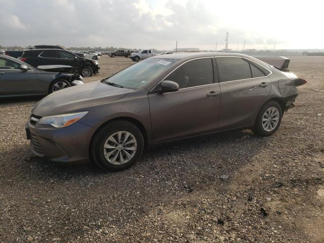 TOYOTA CAMRY LE 2017 with VIN 4T1BF1FK2HU752725 - Photo from auction