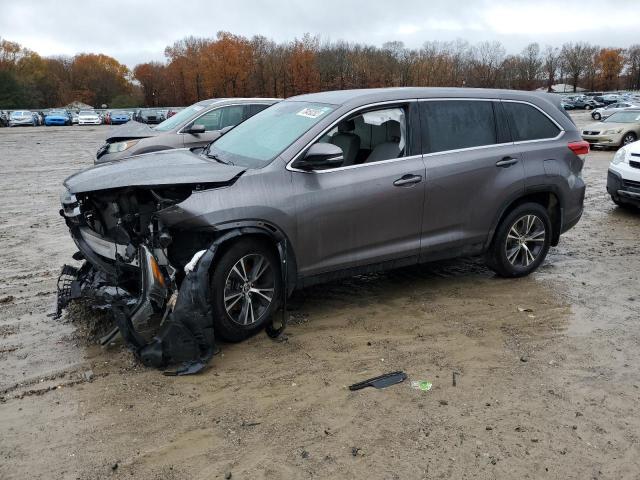 TOYOTA HIGHLANDER 2019 with VIN 5TDZZRFH9KS368983 - Photo from auction