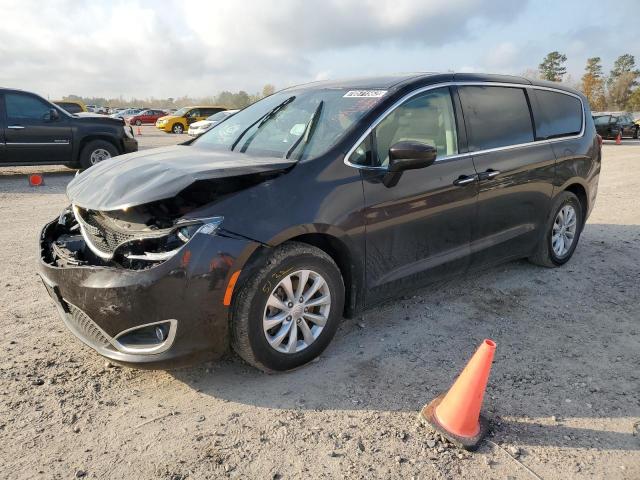 CHRYSLER PACIFICA T 2018 with VIN 2C4RC1FG5JR237826 - Photo from auction