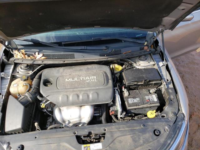 Photo 11 from auction – 2015 CHRYSLER 200 LIMITE with VIN 1C3CCCAB7FN588937