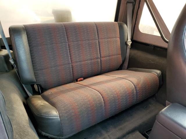 Photo 10 from auction – 2000 JEEP WRANGLER / with VIN 1J4FA49S1YP701307