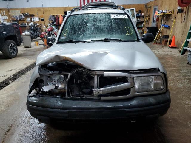 Photo 5 from auction – 2002 CHEVROLET TRACKER with VIN 2CNBJ13C826902211