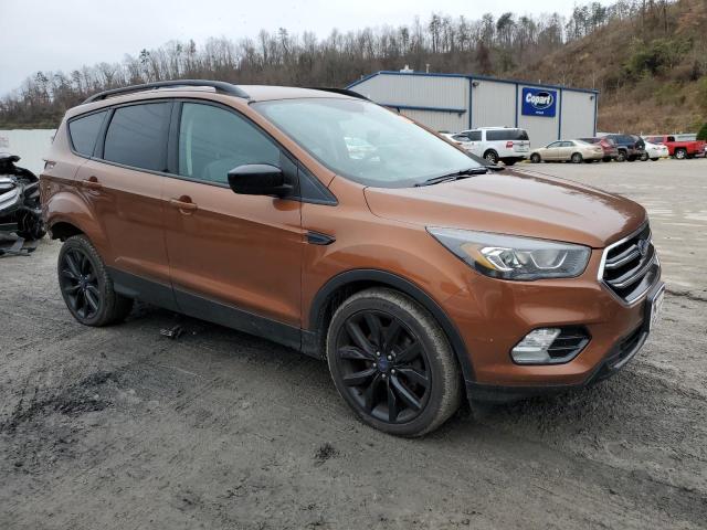 Photo 4 from auction – 2017 FORD ESCAPE SE with VIN 1FMCU9GD4HUC46810