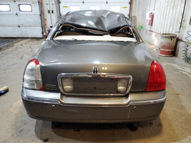 Photo 6 from auction – 2003 LINCOLN TOWN CAR C with VIN 1LNHM83W83Y695481