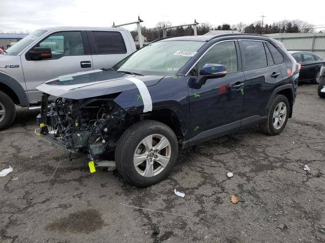 TOYOTA RAV4 XLE 2019 with VIN JTMP1RFV7KD022690 - Photo from auction
