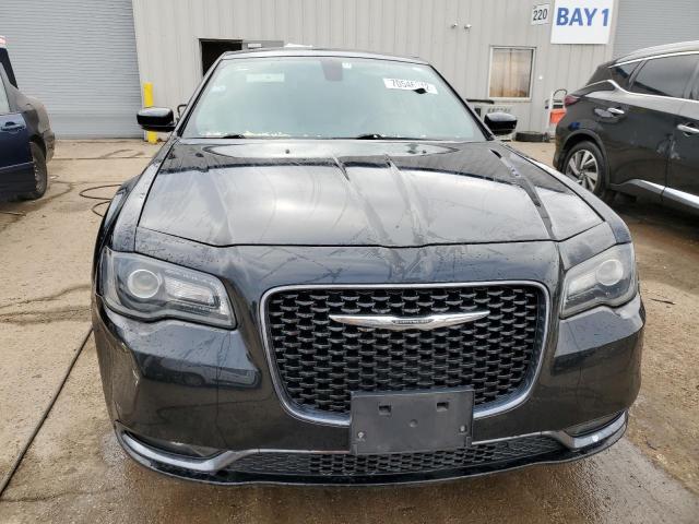 Photo 5 from auction – 2017 CHRYSLER 300 S with VIN 2C3CCAGGXHH544465