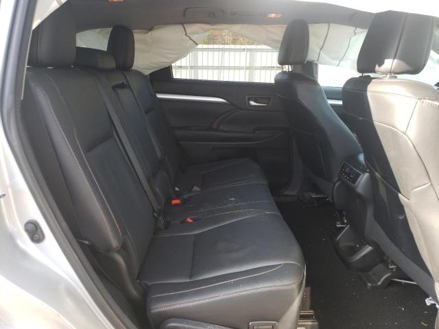 Photo 11 from auction – 2018 TOYOTA HIGHLANDER with VIN 5TDJZRFH4JS528831