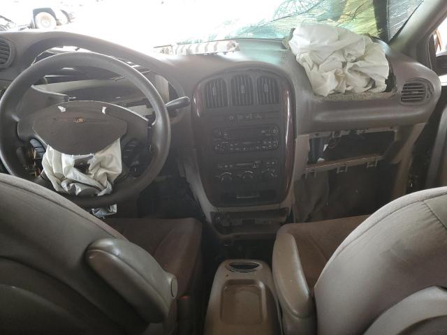 Photo 8 from auction – 2002 CHRYSLER TOWN & COU with VIN 2C8GP44352R569956