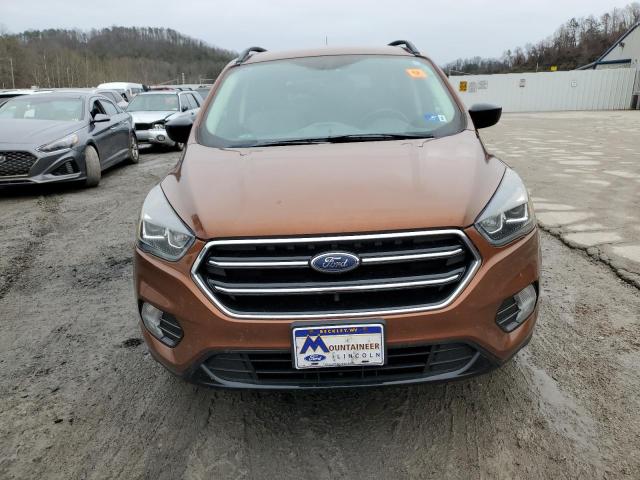 Photo 5 from auction – 2017 FORD ESCAPE SE with VIN 1FMCU9GD4HUC46810